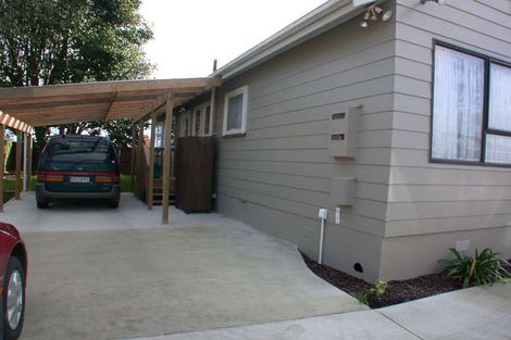 Photo of property in 43a Sutton Crescent, Papakura, 2110