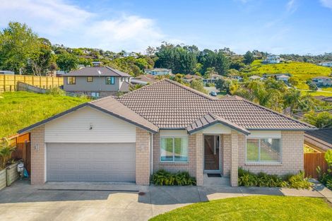 Photo of property in 32 Rishworth Avenue, Stanmore Bay, Whangaparaoa, 0932