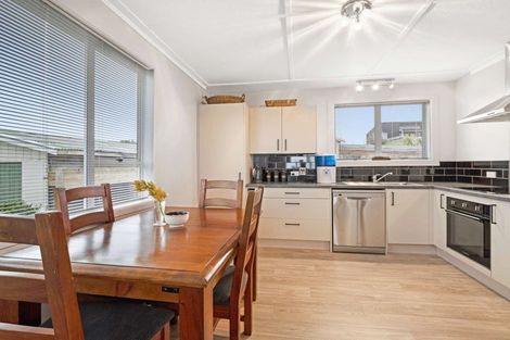 Photo of property in 22 Egmont Street, Castlecliff, Whanganui, 4501