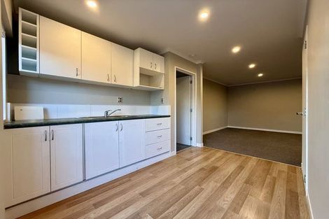 Photo of property in 13 Van Dyke Place, West Harbour, Auckland, 0618