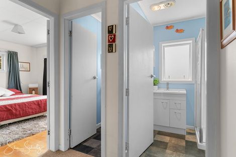 Photo of property in 46 Gorge Road, Maungaturoto, 0520