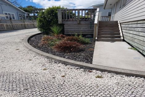 Photo of property in 207 Taylor Street, Blockhouse Bay, Auckland, 0600