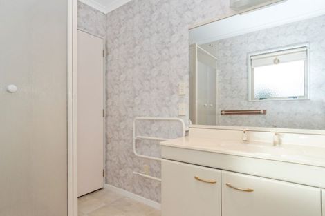 Photo of property in 18 Lucerne Place, Welcome Bay, Tauranga, 3112