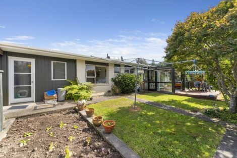 Photo of property in 11 Waimarie Avenue, Paraparaumu, 5032