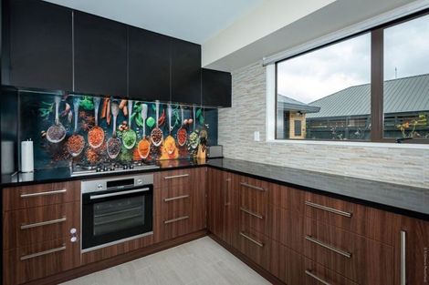 Photo of property in 33a Cardigan Bay Place, Addington, Christchurch, 8024