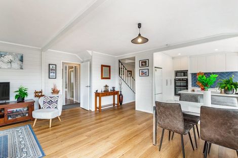 Photo of property in 1/12 Ballini Rise, West Harbour, Auckland, 0618