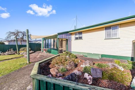 Photo of property in 24 Cochrane Street, Fairy Springs, Rotorua, 3015