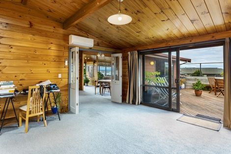 Photo of property in 110 Acacia Bay Road, Nukuhau, Taupo, 3330