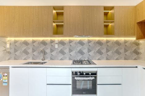 Photo of property in 15 Horokaka Street, Massey, Auckland, 0614