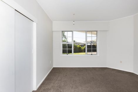 Photo of property in 114 Avondale Road, Taradale, Napier, 4112