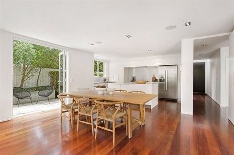 Photo of property in 43 Hawkesbury Avenue, St Albans, Christchurch, 8014