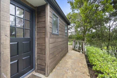 Photo of property in 20 Springdale Grove, Fitzherbert, Palmerston North, 4410