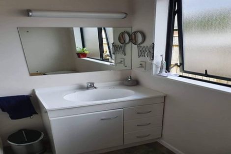 Photo of property in 136b Stokes Valley Road, Stokes Valley, Lower Hutt, 5019