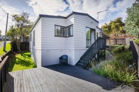 Photo of property in 2/34 School Road, Morningside, Auckland, 1021