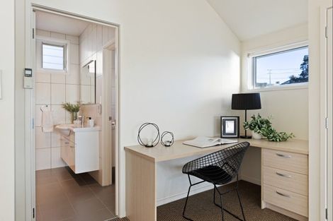 Photo of property in 58 Tindalls Bay Road, Tindalls Beach, Whangaparaoa, 0930