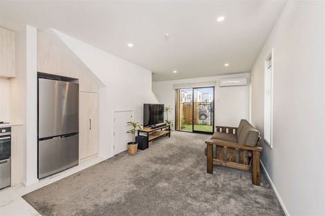 Photo of property in 2/241 Lincoln Road, Addington, Christchurch, 8024