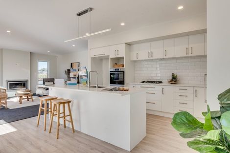 Photo of property in 21 Ngaru Crescent, Wharewaka, Taupo, 3330