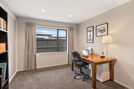 Photo of property in 17 Gosling Crescent, Halswell, Christchurch, 8025