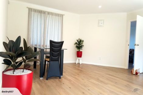 Photo of property in 11 Meharg Place, Fairview Heights, Auckland, 0632