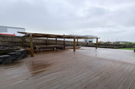 Photo of property in 7 Zara Court, Windsor Park, Auckland, 0632