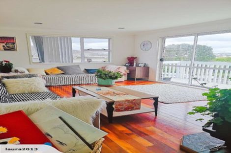 Photo of property in 7 Ellesmere Crescent, Pakuranga Heights, Auckland, 2010
