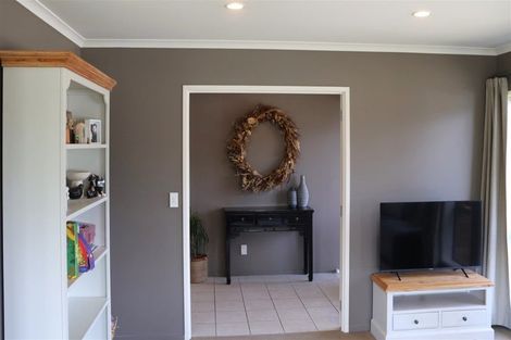 Photo of property in 17 Cranmer Close, Rototuna North, Hamilton, 3210