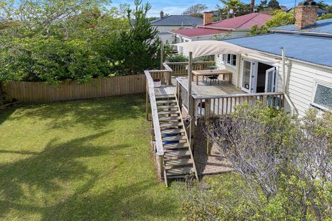 Photo of property in 31 Garfield Road, Helensville, 0800