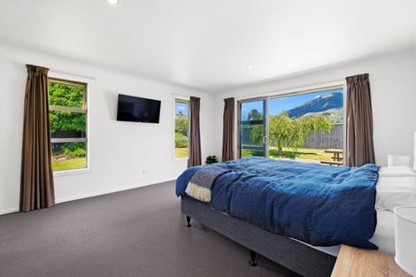 Photo of property in 20 Hewson Crescent, Lake Hawea, Wanaka, 9382
