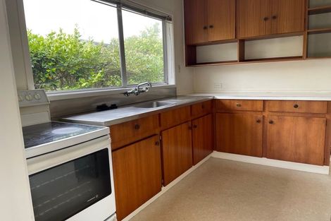 Photo of property in 1/37 Shanaway Rise, Hillcrest, Auckland, 0627