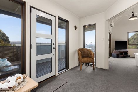 Photo of property in 15 Hornsey Road, Bluff Hill, Napier, 4110