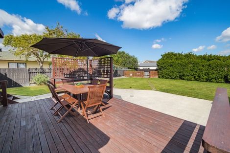 Photo of property in 32 Suzanne Grove, Kelvin Grove, Palmerston North, 4414