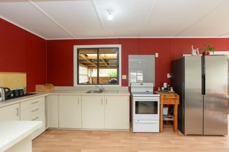 Photo of property in 6 Watts Street, Waipawa, 4210