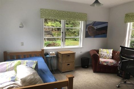 Photo of property in 124 Cheviot Road, Lowry Bay, Lower Hutt, 5013