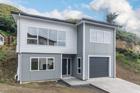 Photo of property in 22 Rarangi Way, Owhiro Bay, Wellington, 6023
