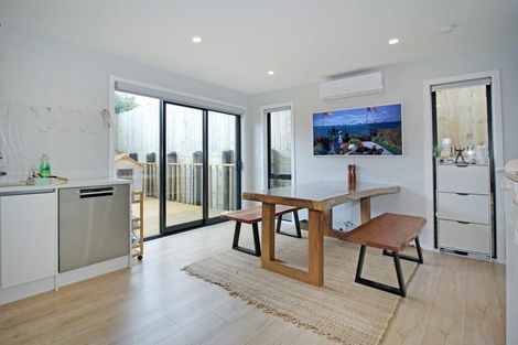 Photo of property in 32e Albrecht Avenue, Mount Roskill, Auckland, 1041