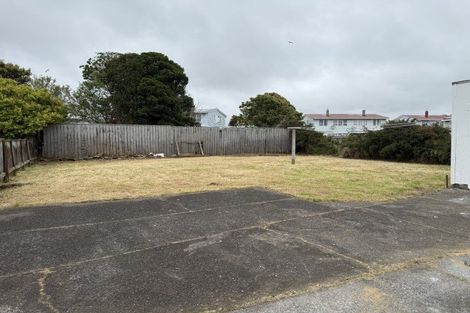 Photo of property in 14 Adventure Street, Marfell, New Plymouth, 4310