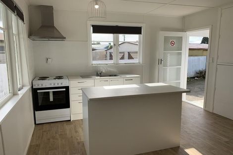 Photo of property in 402 Huia Place, Camberley, Hastings, 4120