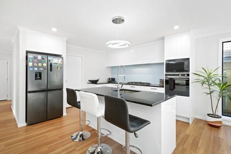 Photo of property in 24 Porokaiwhiri Street, Crofton Downs, Wellington, 6035