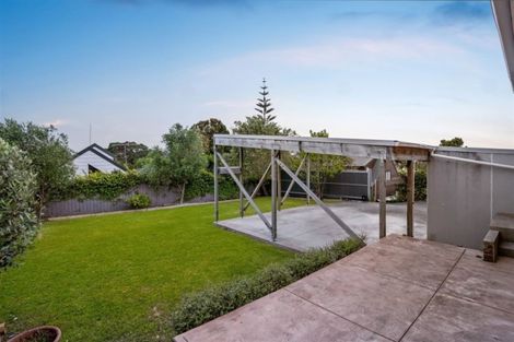 Photo of property in 1/23 Sunnynook Road, Forrest Hill, Auckland, 0620