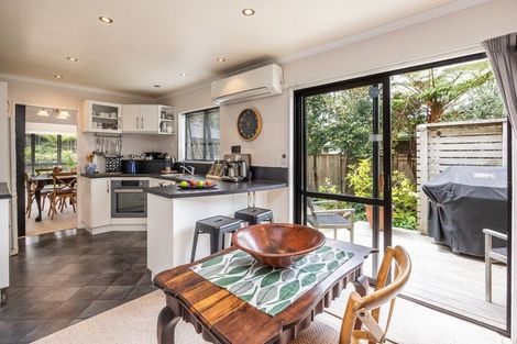 Photo of property in 1 Earl Place, Hokowhitu, Palmerston North, 4410