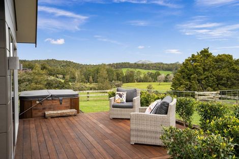 Photo of property in 13 Capstone Place, Te Kamo, Kamo, 0185