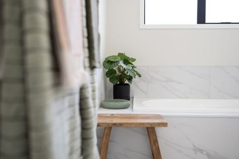 Photo of property in 38 Metoriti Crescent, Karaka, 2124