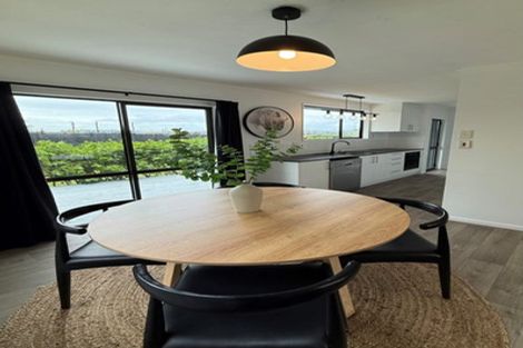 Photo of property in 7 Glenbrook Road, Karaka, Papakura, 2580