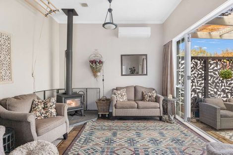 Photo of property in 21 Portia Street, Stratford, 4332