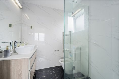 Photo of property in 79 San Valentino Drive, Henderson, Auckland, 0612