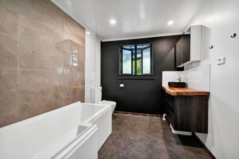 Photo of property in 263 Huatoki Street, Upper Vogeltown, New Plymouth, 4310