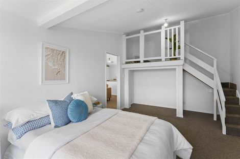 Photo of property in 15 Ruru Street, Waikanae, 5036