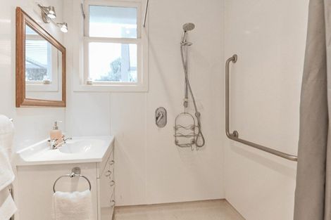 Photo of property in 10 Read Crescent, Clive, 4102