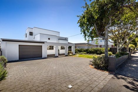 Photo of property in 84 Whiteley Street, Moturoa, New Plymouth, 4310