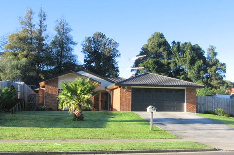 Photo of property in 52 De Havilland Drive, Goodwood Heights, Auckland, 2105